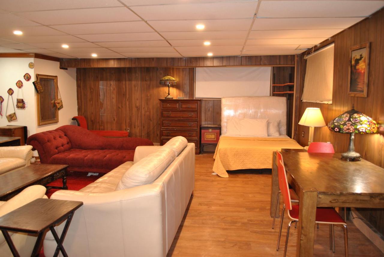 Ewr Airport Multilevel Guest House Room With 2-3 Beds Ньюарк Екстер'єр фото