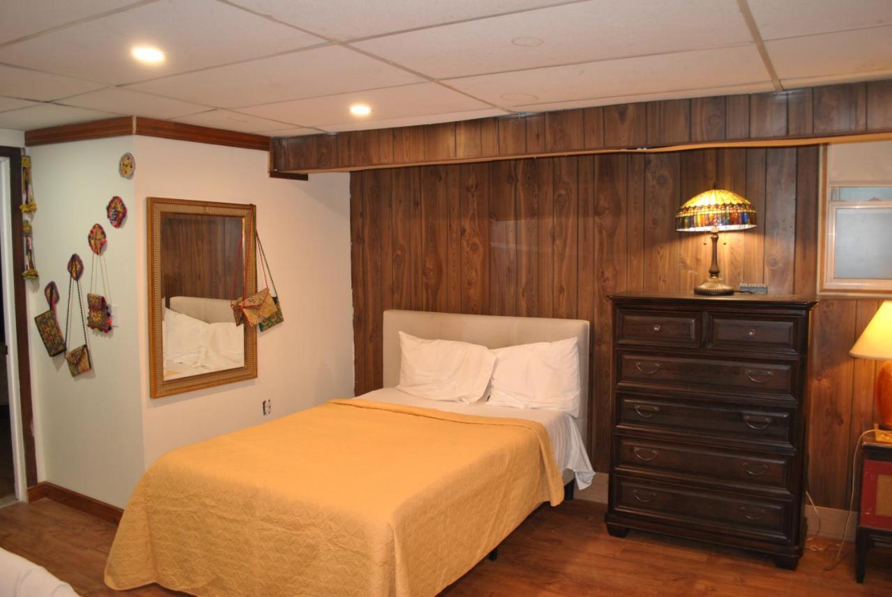 Ewr Airport Multilevel Guest House Room With 2-3 Beds Ньюарк Екстер'єр фото
