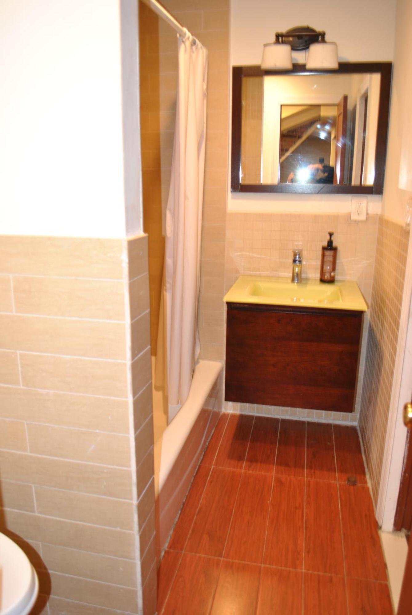 Ewr Airport Multilevel Guest House Room With 2-3 Beds Ньюарк Екстер'єр фото