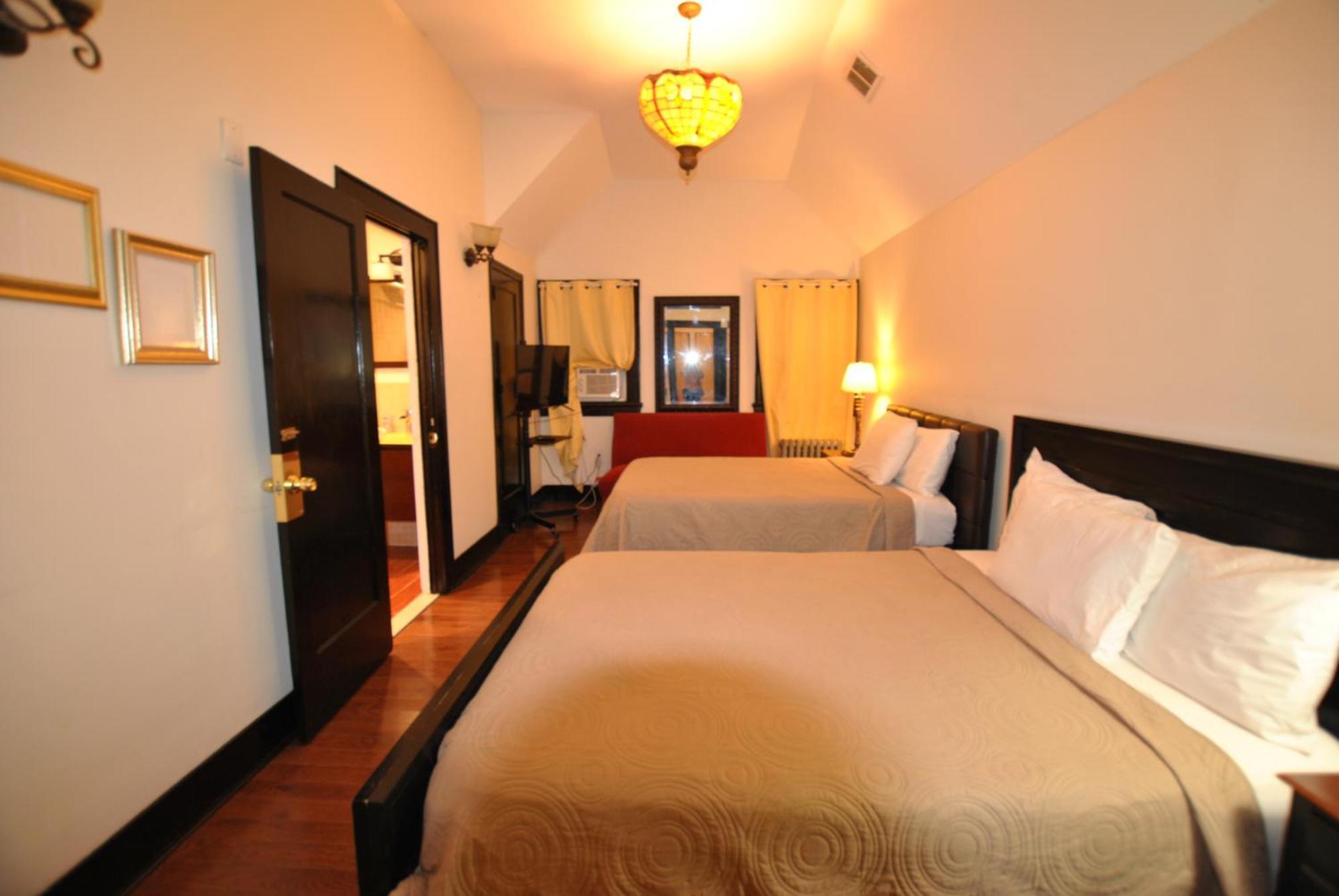Ewr Airport Multilevel Guest House Room With 2-3 Beds Ньюарк Екстер'єр фото