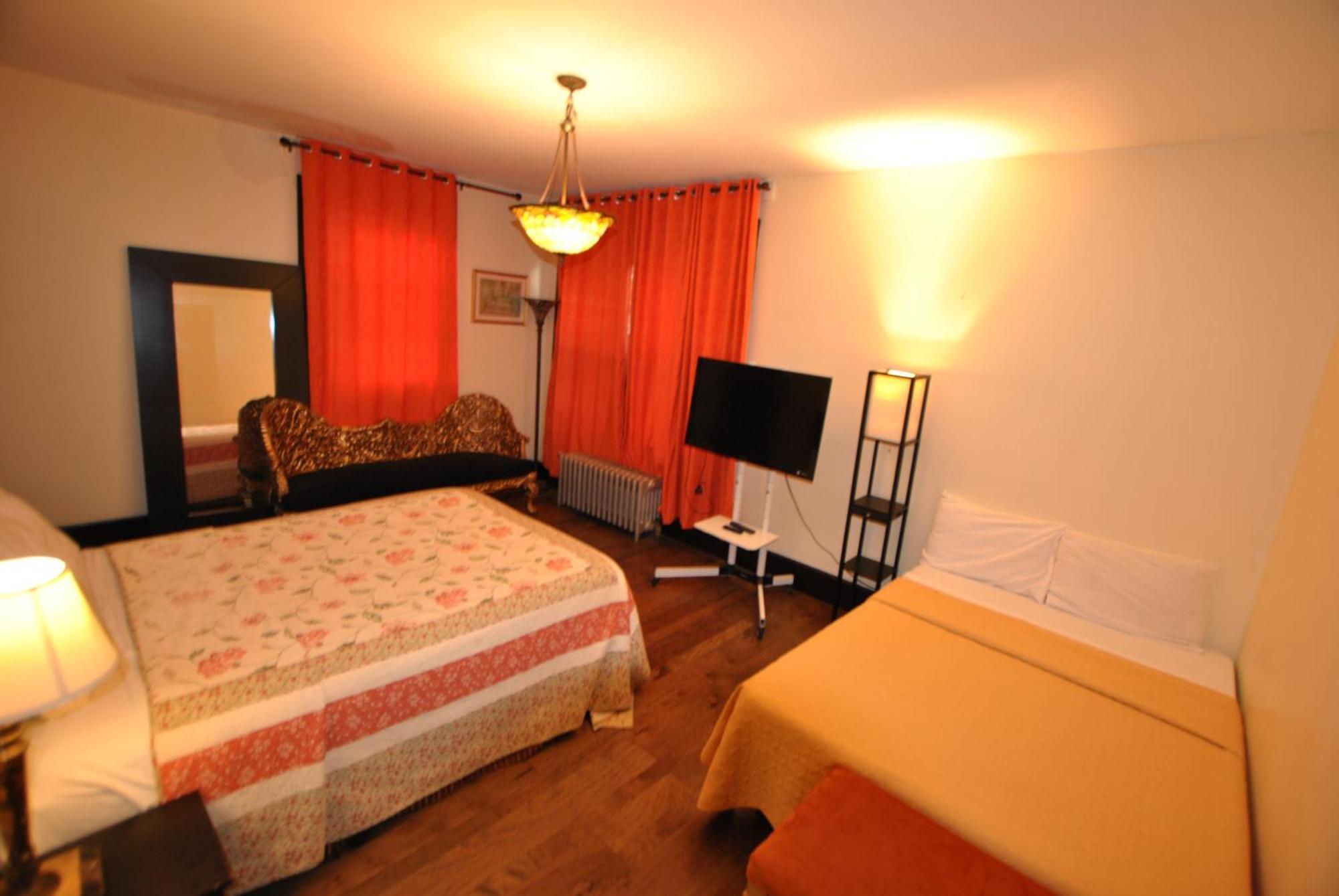 Ewr Airport Multilevel Guest House Room With 2-3 Beds Ньюарк Екстер'єр фото